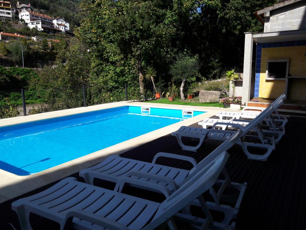 Casa Ribom Apartment Geres Bagian luar foto